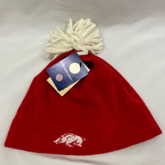 Other - Arkansas Razorbacks Pom Pom NWT Beanie Hat